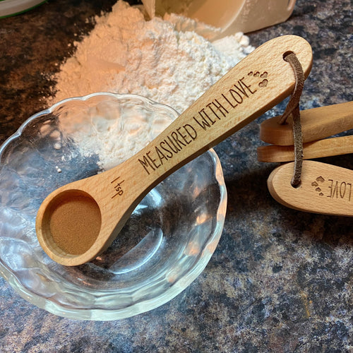 Grandma Baking Pan Set. Engraved Measured With Love Spoons. Grandmas Baking Treats Wooden Spoon. Gift for Mom.