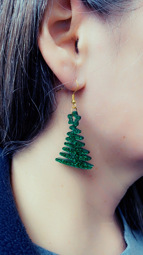 Christmas Tree Earrings. Dangle Earrings. Costume Jewelry.