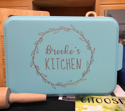 Personalized Aluminum Baking Pan with Lid. Engraved Cake Pan. Grandma Baking Pan. - C & A Engraving and Gifts